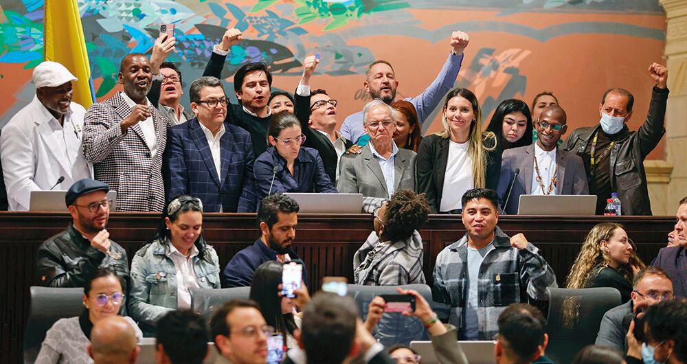 La reforma pensional, aprobada en el Congreso en julio pasado, establece que fiduciarias, compañías de seguros de vida, comisionistas de bolsa, el mismo Colpensiones y hasta entidades sin ánimo de lucro podrán competir con las AFP para administrar estos recursos.