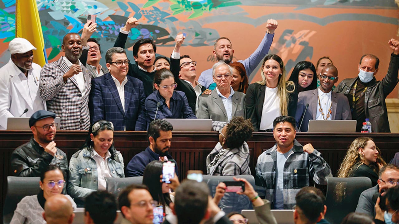 La reforma pensional, aprobada en el Congreso en julio pasado, establece que fiduciarias, compañías de seguros de vida, comisionistas de bolsa, el mismo Colpensiones y hasta entidades sin ánimo de lucro podrán competir con las AFP para administrar estos recursos.