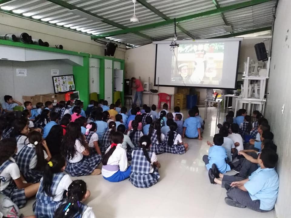 Estudiantes del Instituto Promoción Social del Norte, Bucaramanga.