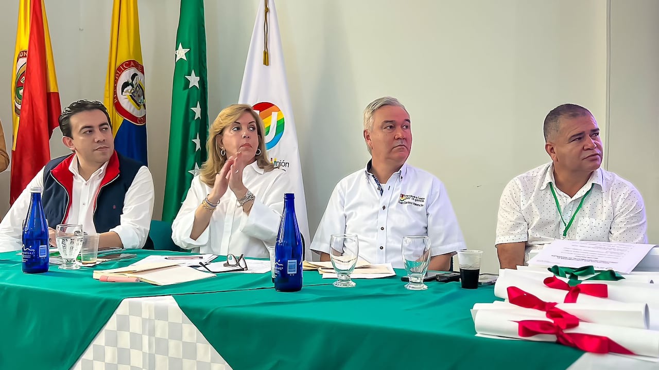 Gira de directores del partido de la U