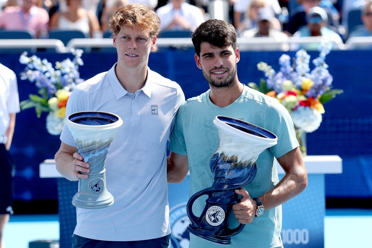 Carlos Alcaraz ganó el Masters 1000 de Cincinnati tras el abandono del italiano Sinner