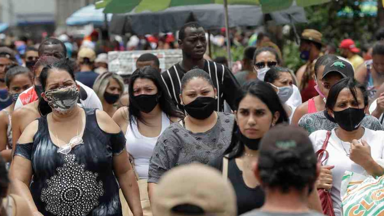 Estados Unidos, que se mueve en máximos históricos nacionales de casos y fallecidos, figura como el país más afectado en números totales.