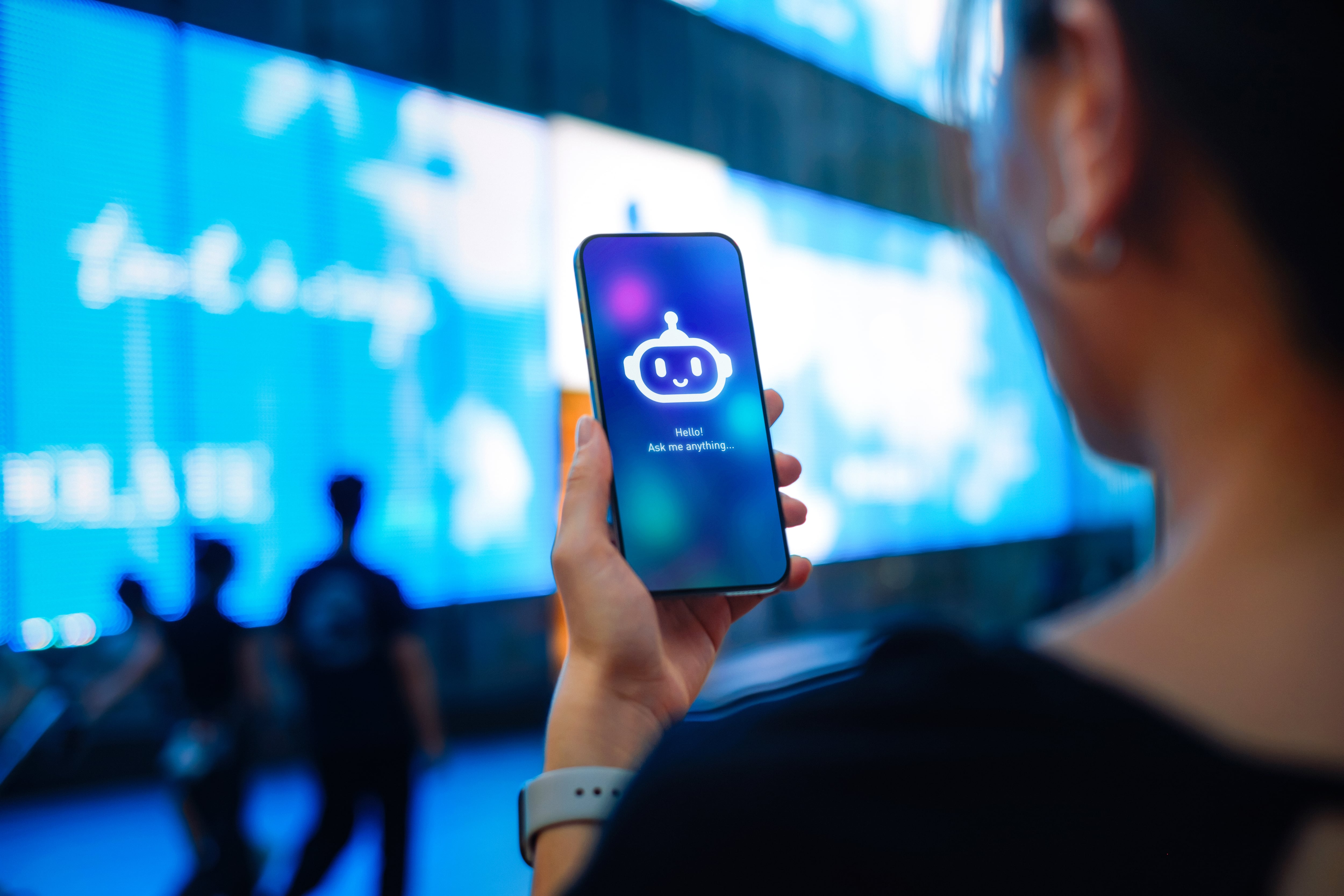 Los chatbots abren la puerta a tecnologías que manipulan las decisiones de las personas.