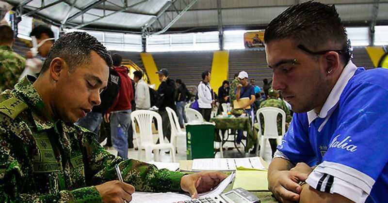 Trámite de solicitud de la libreta militar.
