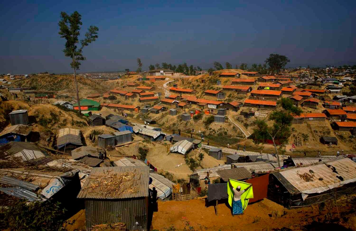 Bangladesh La vida de los Rohinyá Un campo de refugiados Rohinyá a 50 kilómetros de Cox's Bazar, Bangladesh. Aunque Myanmar ya anunció una posible repatriación, el proceso será lento pues son más de 680000 rohingyas establecidos en esos campos. AP/ Manish Swarup.