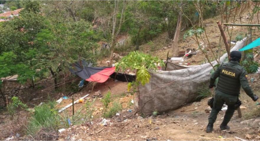 Los lotes están ubicado en la comuna 14 y la escarpa occidental de la ciudad.