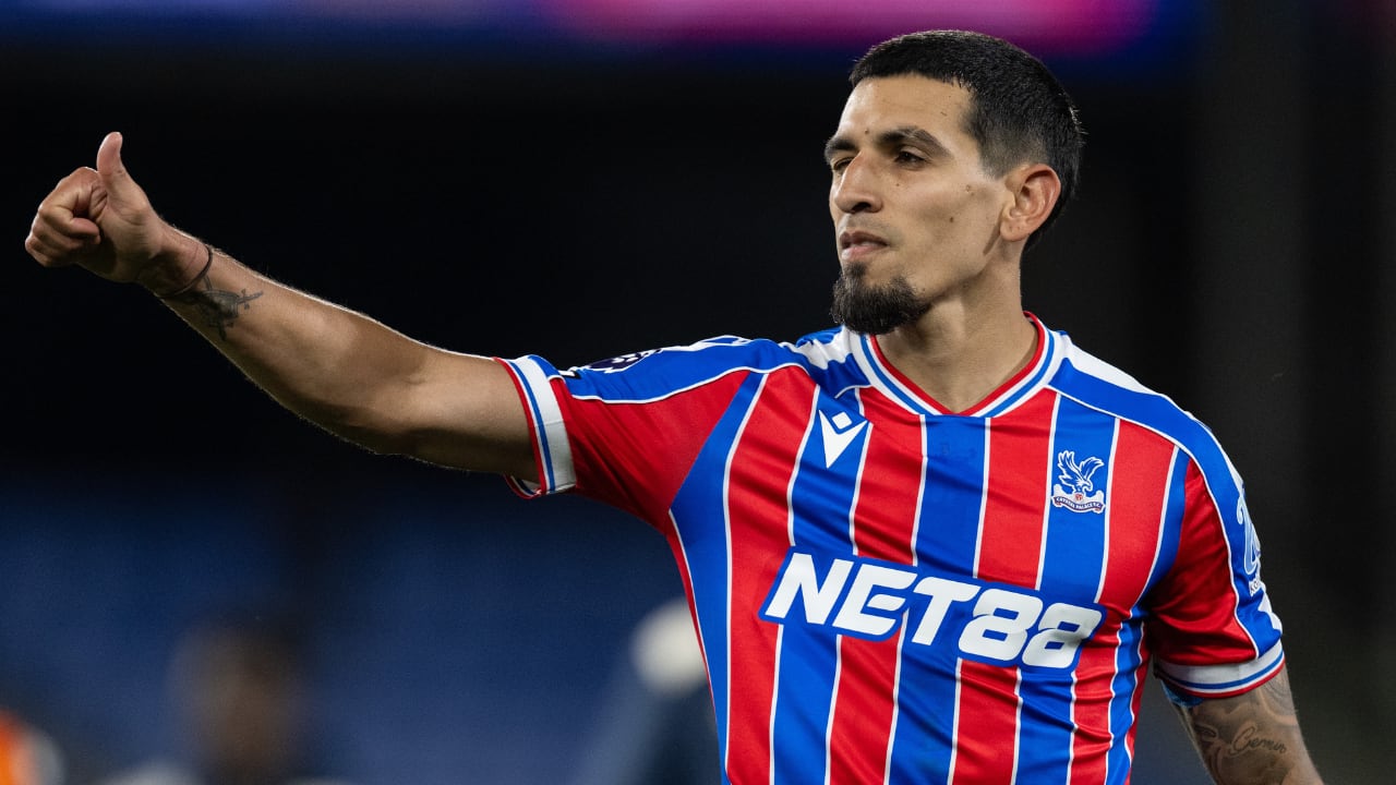 Daniel Muñoz se sigue consolidando en los libros dorados del Crystal Palace: alcanzó nueva marca.