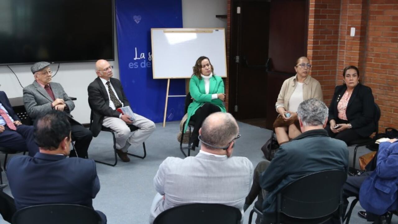 Reunión entre el Ministerio de Salud y la Asociación Colombiana de Sociedades Científicas.