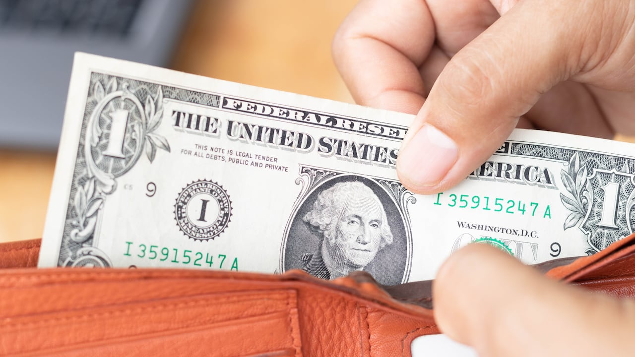 Hay personas que llevan estos billetes con la firme creencia de que les ayudarán con la prosperidad.