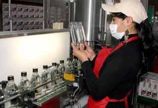 Millón y medio de botellas de aguardiente es lo que produce anualmente la Licorera de Boyacá