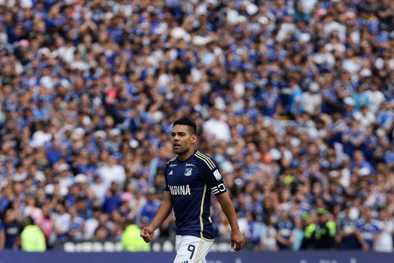 Primer partido de Falcao en 'El Campín' con el escudo de Millonarios en el pecho.