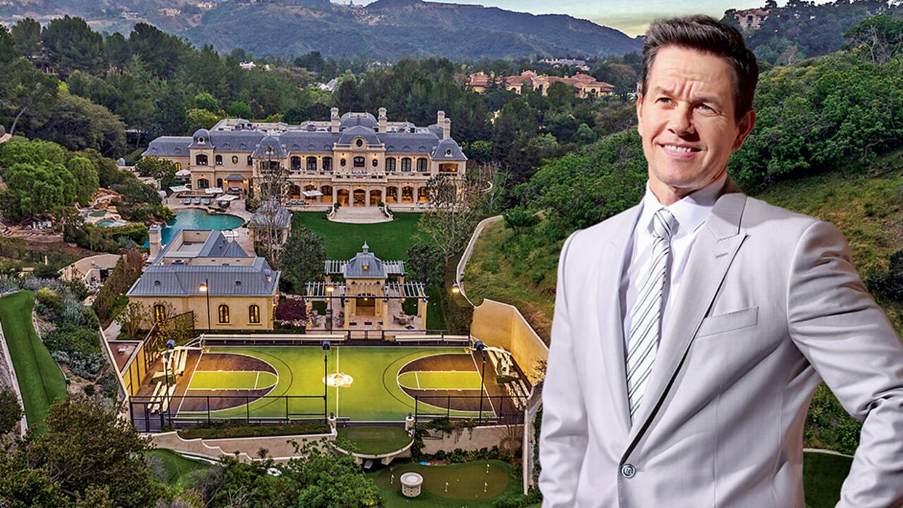 Mark Robert Michael Wahlberg, conocido en los inicios de su carrera como Marky Mark, es un actor, modelo, cantante y productor de televisión estadounidense.