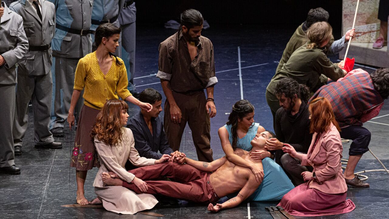 Ópera ‘Tosca’ de Giacomo Puccini vuelve a Colombia tras 24 años, y con elenco nacional encabezado por Valeriano Lanchas. Se presenta en el Teatro Mayor Julio Mario Santo Domingo del 17 al 19 de diciembre de 2021.