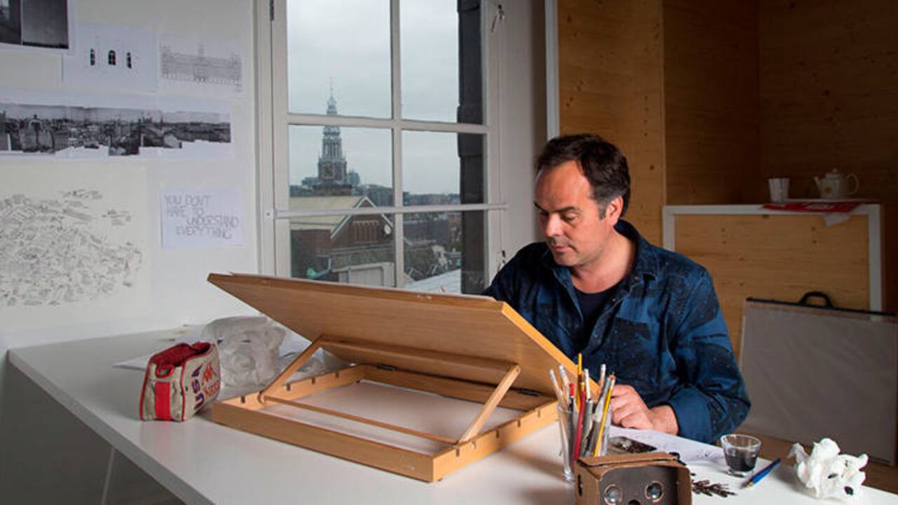 "Cuando llegué a Bogotá me impresionó mucho la sociedad y la gente, sentí una extraña coincidencia. Tuve la necesidad de reinventarme a mí mismo", Jan Rothuizen. Foto: Cortesía
