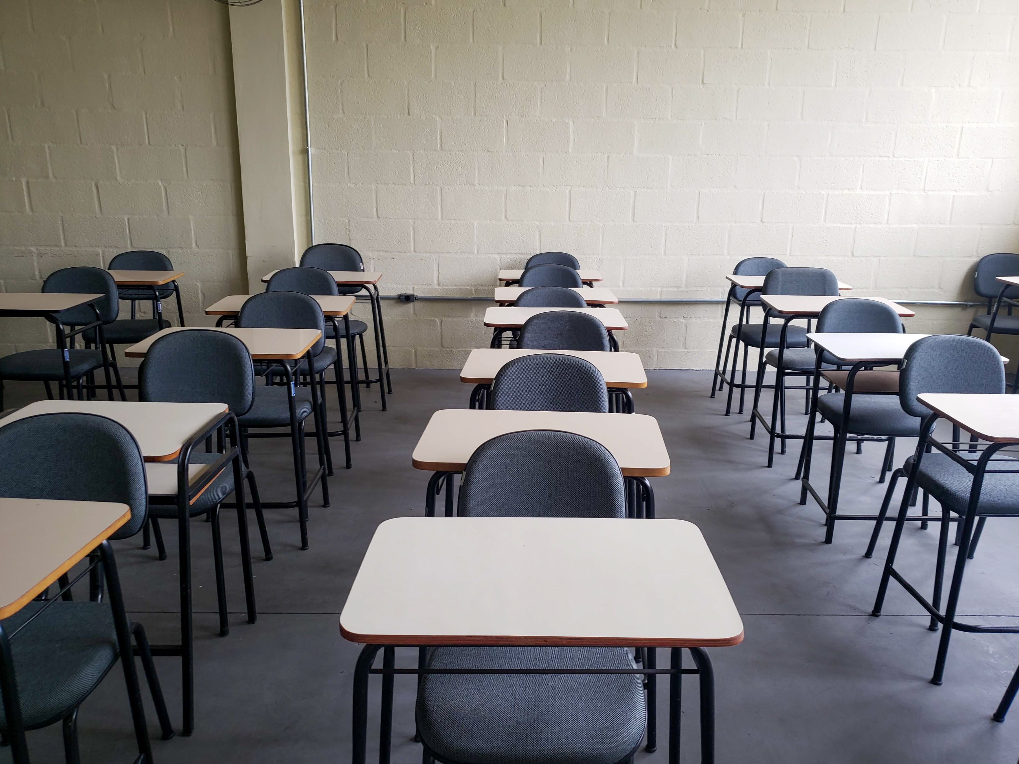 Aprender un segundo idioma es fundamental en el proceso educativo.