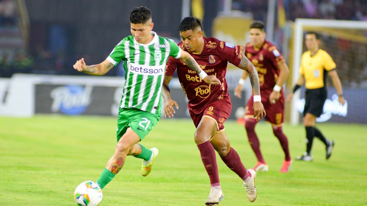 Imagen del partido de ida de las semifinales de la Liga Colombiana 2026 entre Deportes Tolima y Atlético Nacional.