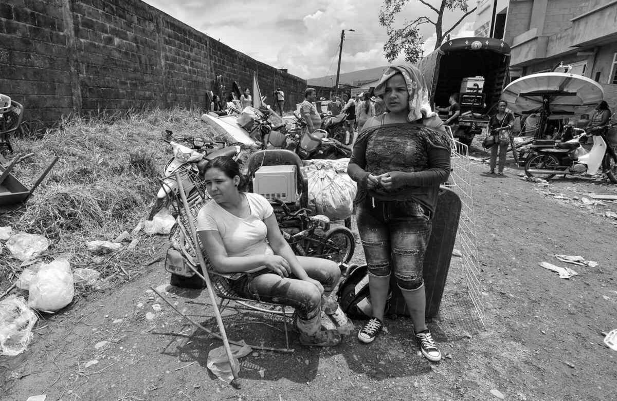 Los mocoenses aún no se explican la magnitud de la tragedia. Foto: Carlos Julio Martínez / SEMANA