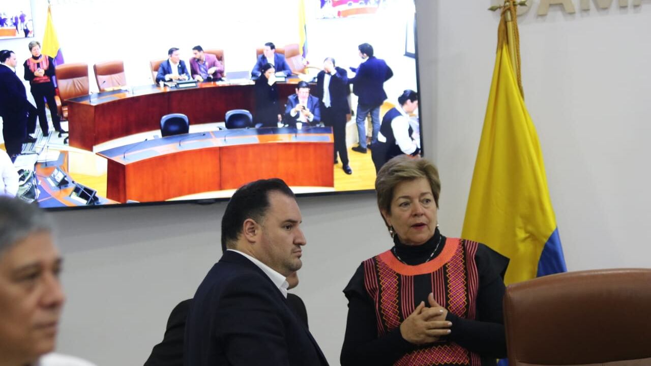 Gloria Inés Ramírez, ministra del Trabajo, en la Comisión Séptima.