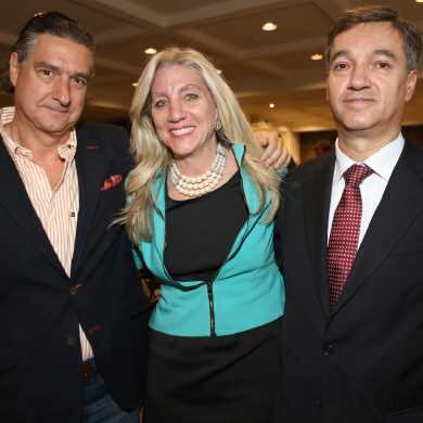 Camilo Mutis, Carmen Silva y Gerardo Viña.