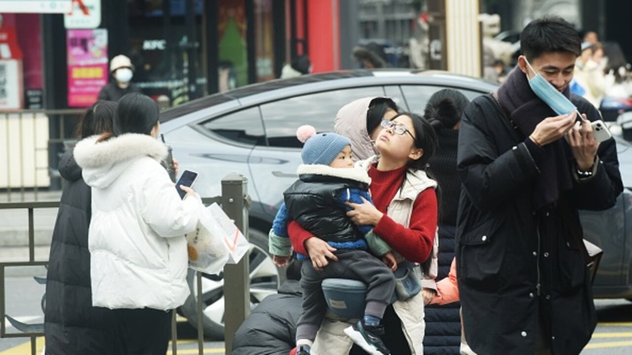 "La tendencia del declive poblacional en China es básicamente imposible de revertir", afirmó He Yafu.