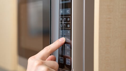 Muchos microondas modernos incluyen funciones avanzadas que suelen pasar desapercibidas o utilizarse de forma incorrecta.