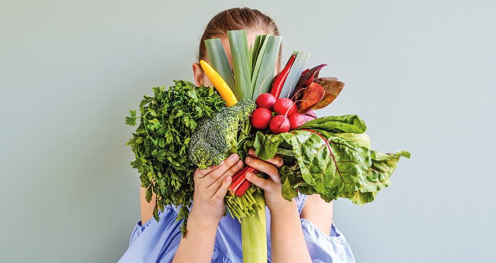 Entre los beneficios de la dieta vegana se encuentra la reducción en el riesgo de enfermedades como cáncer y diabetes.