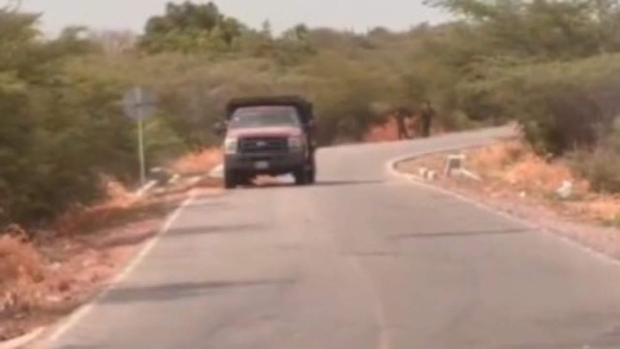Vehículo que usó el ELN para lanzar explosivos contra el Ejército en La Guajira.