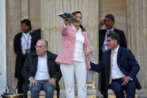 Presidente Gustavo Petro y la Ministra de salud Carolina Corcho