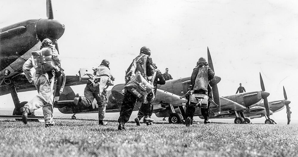 'Masters of the Air', gestada por Steven Spielberg, relatará las peripecias del 100.º grupo de bombarderos en la Segunda Guerra Mundial. Getty Images