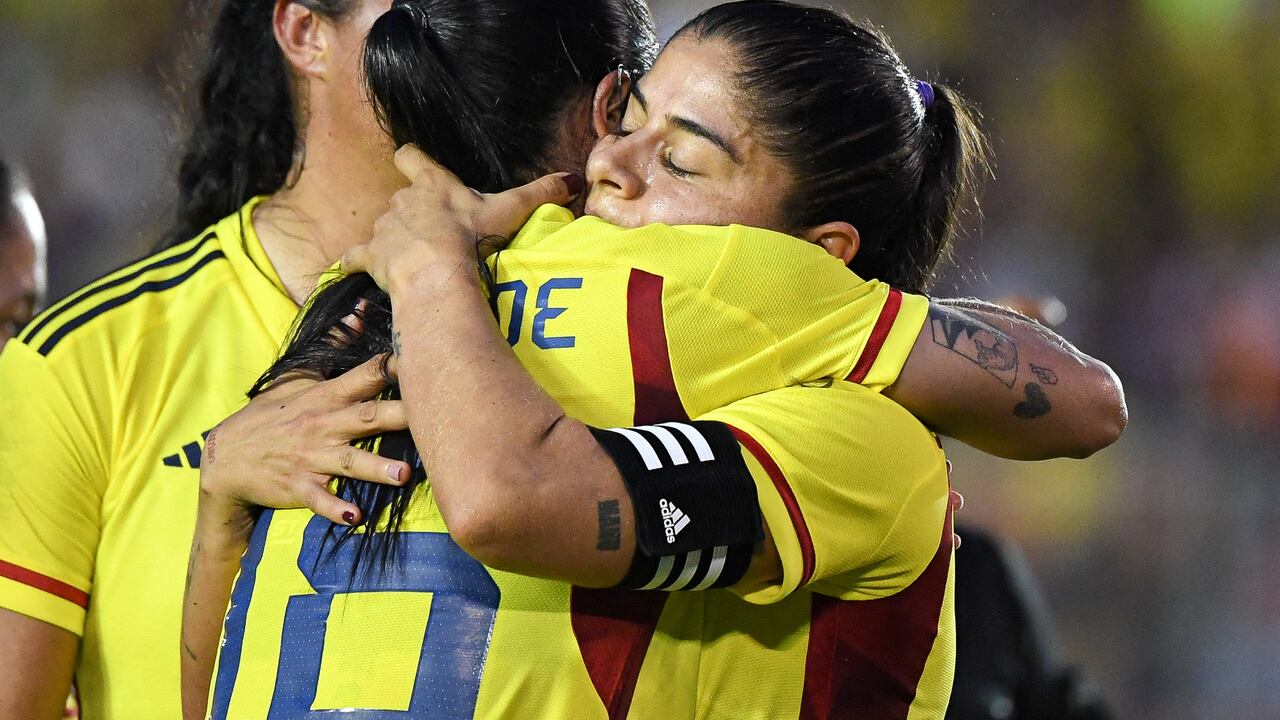 Colombia's Catalina Usme (R) celebrates with teammates after scoring against Panama during the friendly football match between Panama and Colombia, ahead of the upcoming FIFA Women's World Cup, at the Rommel Fernandez stadium in Panama City, Panama, on June 17, 2023. The FIFA Women's World Cup Australia & New Zealand 2023 will be held from July 20 to August 20, 2023. (Photo by ROBERTO CISNEROS / AFP)