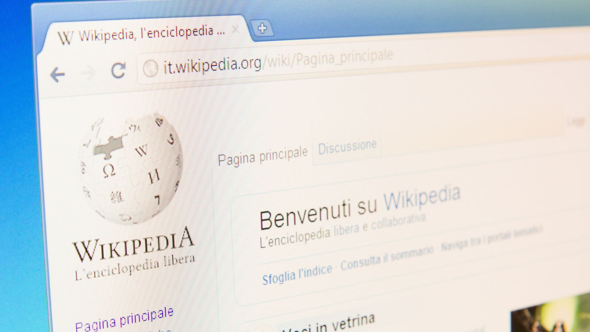 El cambio está relacionado con el uso de bots que recopilan información de Wikipedia para entrenar modelos de inteligencia artificial.