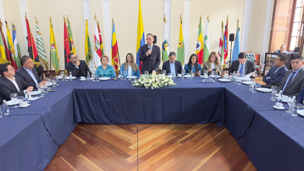 Los miembros del Partido Conservador se reunieron con Paloma Valencia.