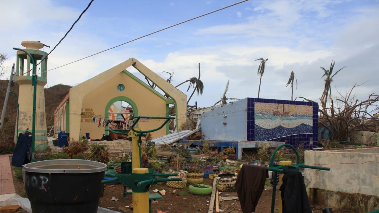En Santa Catalina hoy la gente camina sobre escombros y recuerda cómo era la isla antes del paso del huracán Iota, sin embargo sus pobladores se resisten a caer en la desesperanza.