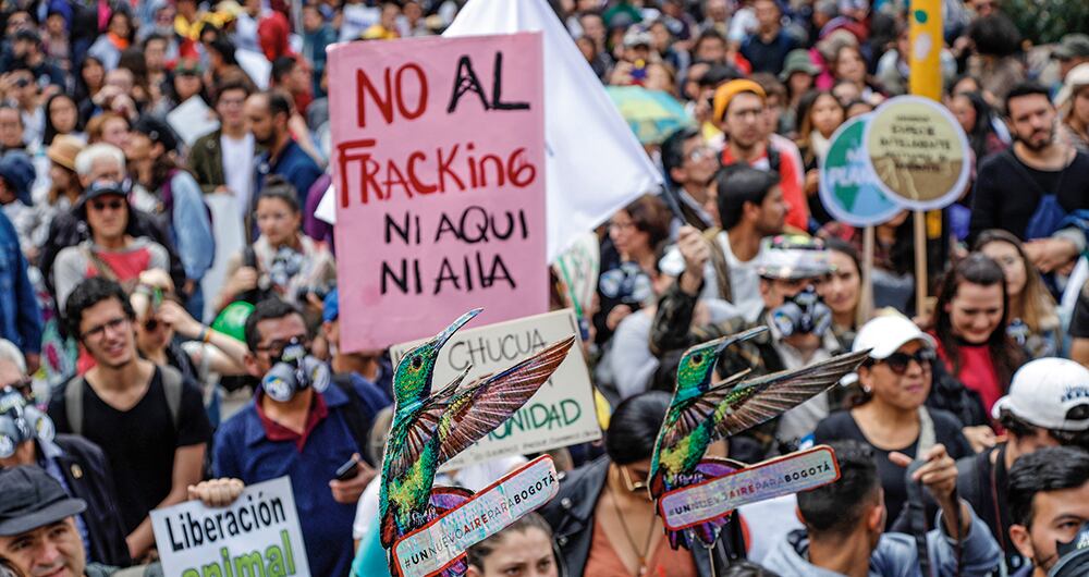 La tensión entre el Gobierno y los movimientos políticos y ambientalistas que se oponen al fracking no da tregua. Sin duda este tema marcará la agenda de cara a las próximas elecciones.