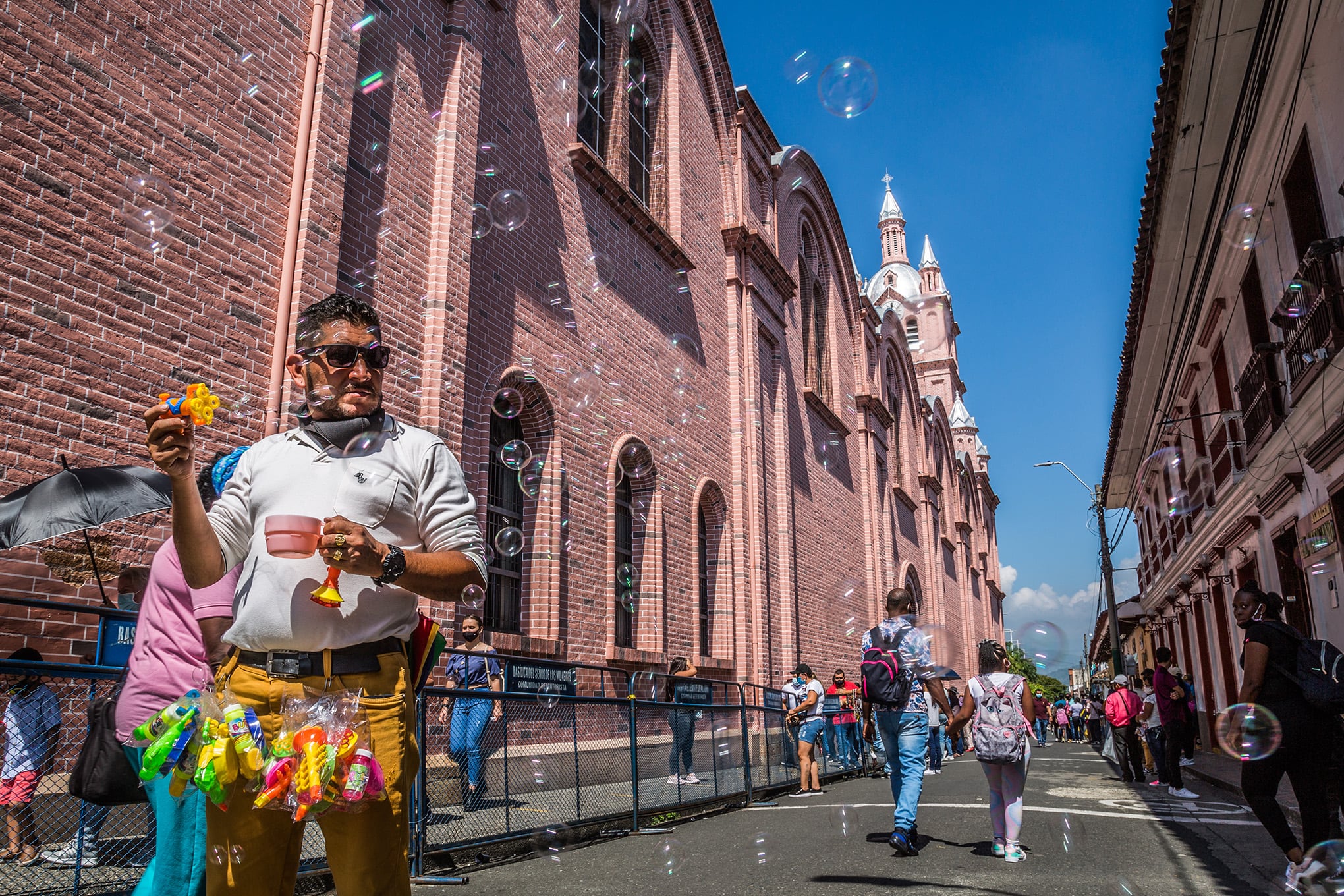 Semana Santa en Buga Catedral de San Pedro Basilica del Señor de los Milagros