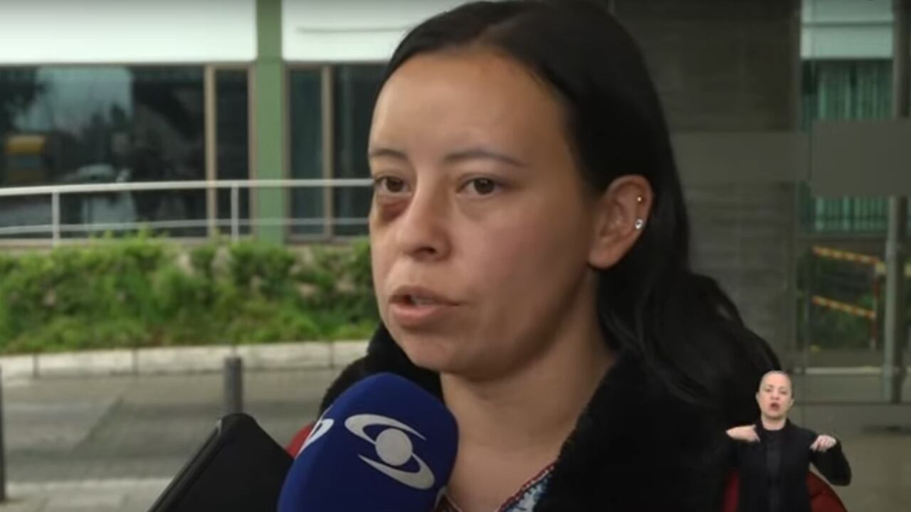 La joven aseguró que su pareja se encuentra delicado de salud tras el violento choque de los vehículos.