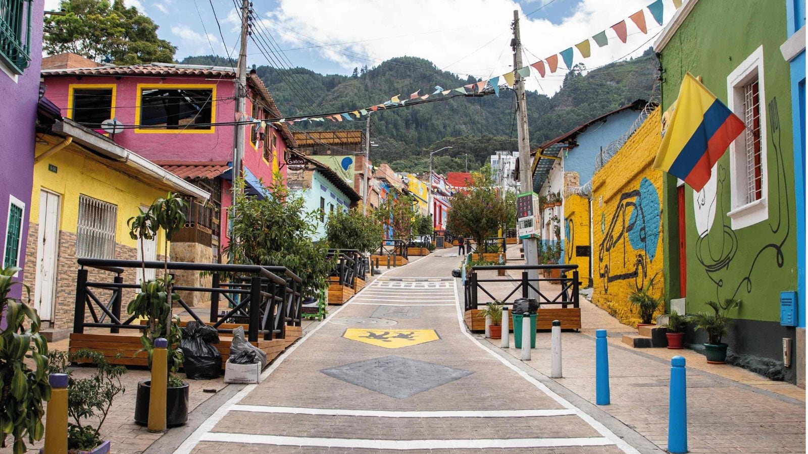 Calle Bonita, en el centro de Bogotá, reúne restaurantes, cafés y bares que pueden ser parte del plan para celebrar Amor y Amistad.