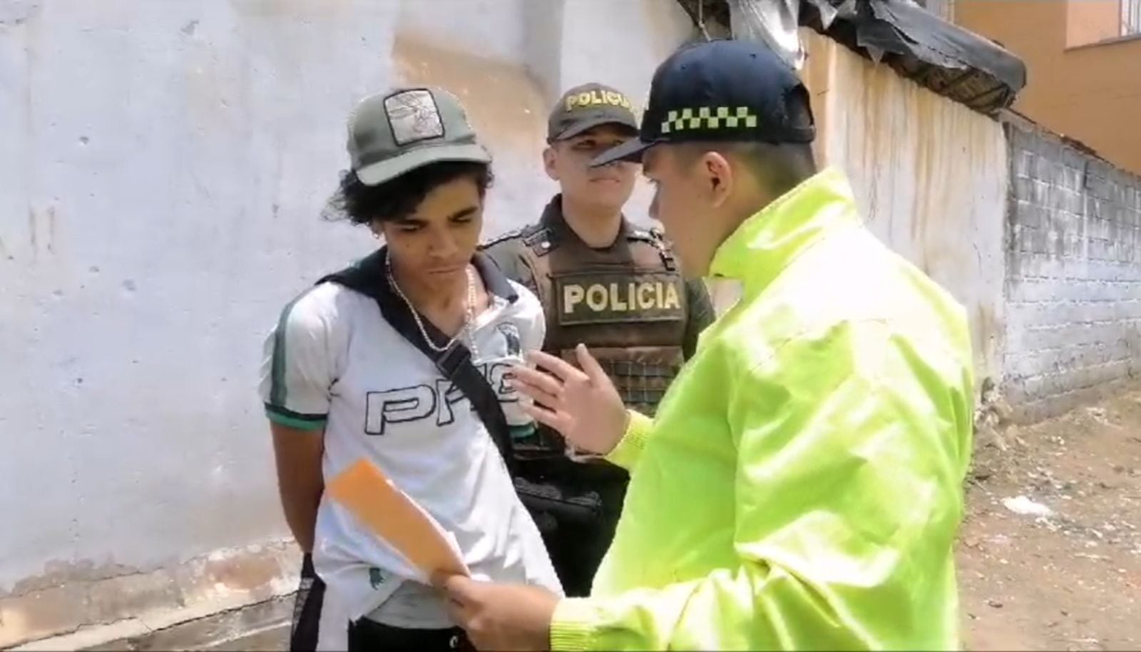 Cuatro hombres fueron capturados.