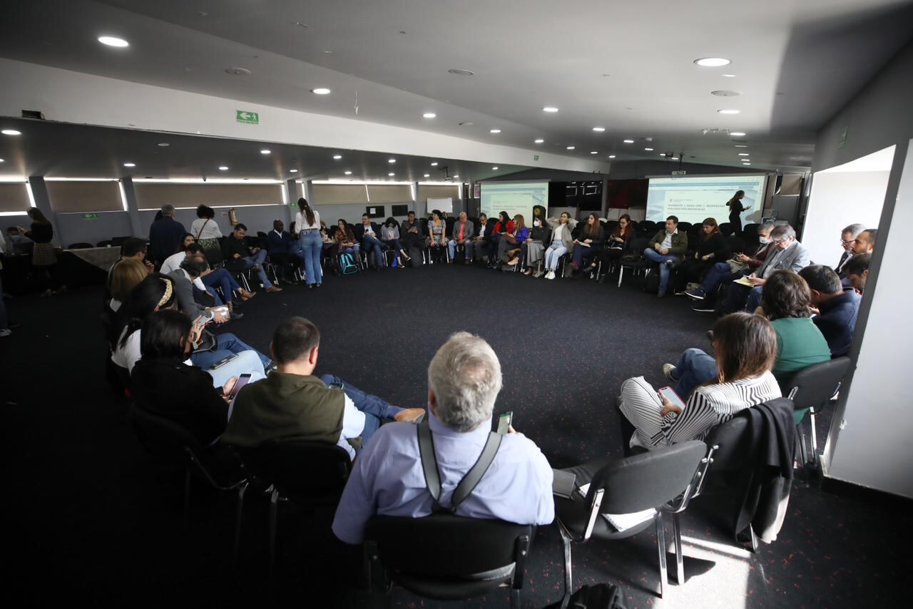 Participaron empresas pequeñas, medianas y grandes del sector para dar a conocer sus propuestas y expectativas sobre la reforma que se hará a la legislación vigente.