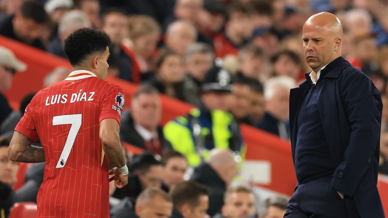 Luis Díaz cuando vestía los colores de Liverpool y era dirigido por Arne Slot.