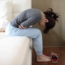 ¿Cómo reducir los cólicos menstruales de manera natural?