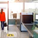 El color rojo ofrece beneficios a las personas cuando van de viaje.