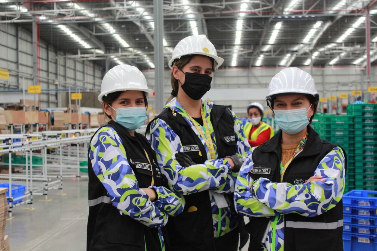 La compañía está constantemente innovando y diseñando nuevas soluciones para mejorar la experiencia del usuario. Justamente en Colombia abrió dos centros de innovación y desarrollo, uno en Medellín y otro en Bogotá.