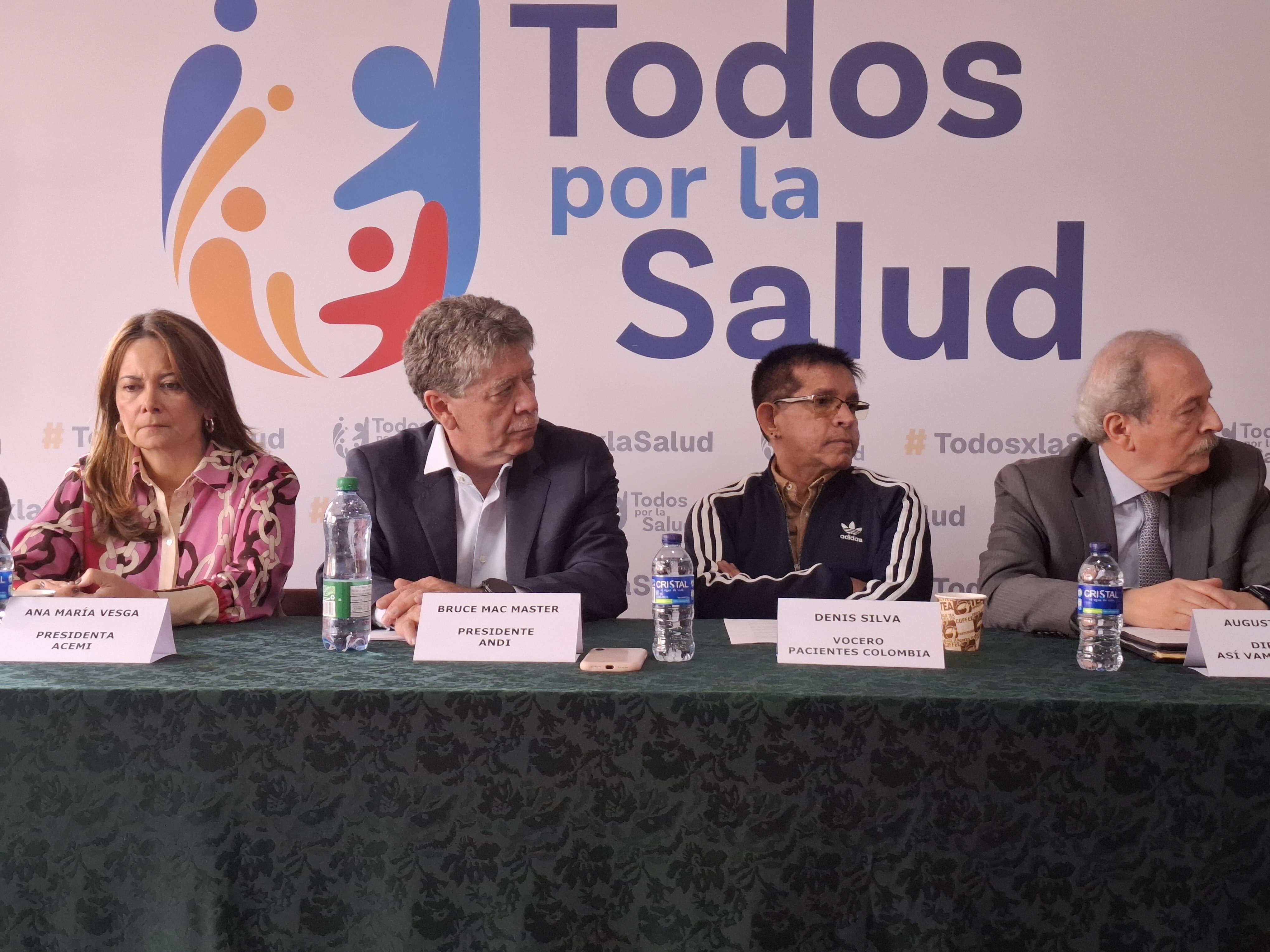 La presidente de Acemi, Ana María Vesga, aseguró que las instituciones del sistema se están "desmoronando". Gremios y organizaciones lanzaron la estrategia Todos por la Salud.