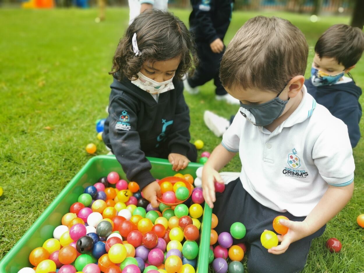 "El ‘Año de la resiliencia’ lo instituimos con el propósito de enfocar nuestras actividades escolares hacia la reflexión y promoción de la vivencia de este valor, que se construye a lo largo de la vida y que es fundamental en los tiempos que corren”, dice la rectora del Colegio San Mateo Apóstol, Luz Helena Aljure.