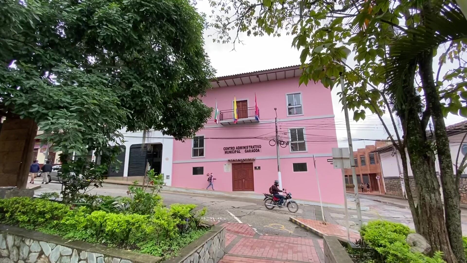 Primer Centro Administrativo Municipal rosado en Colombia