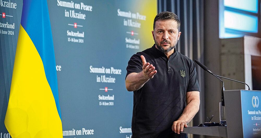 La apertura de conversaciones con Ucrania, que preside Volodímir Zelenski, tiene como objetivo enviar un mensaje de apoyo al país tras más de dos años de conflicto desde la invasión rusa en febrero de 2022.