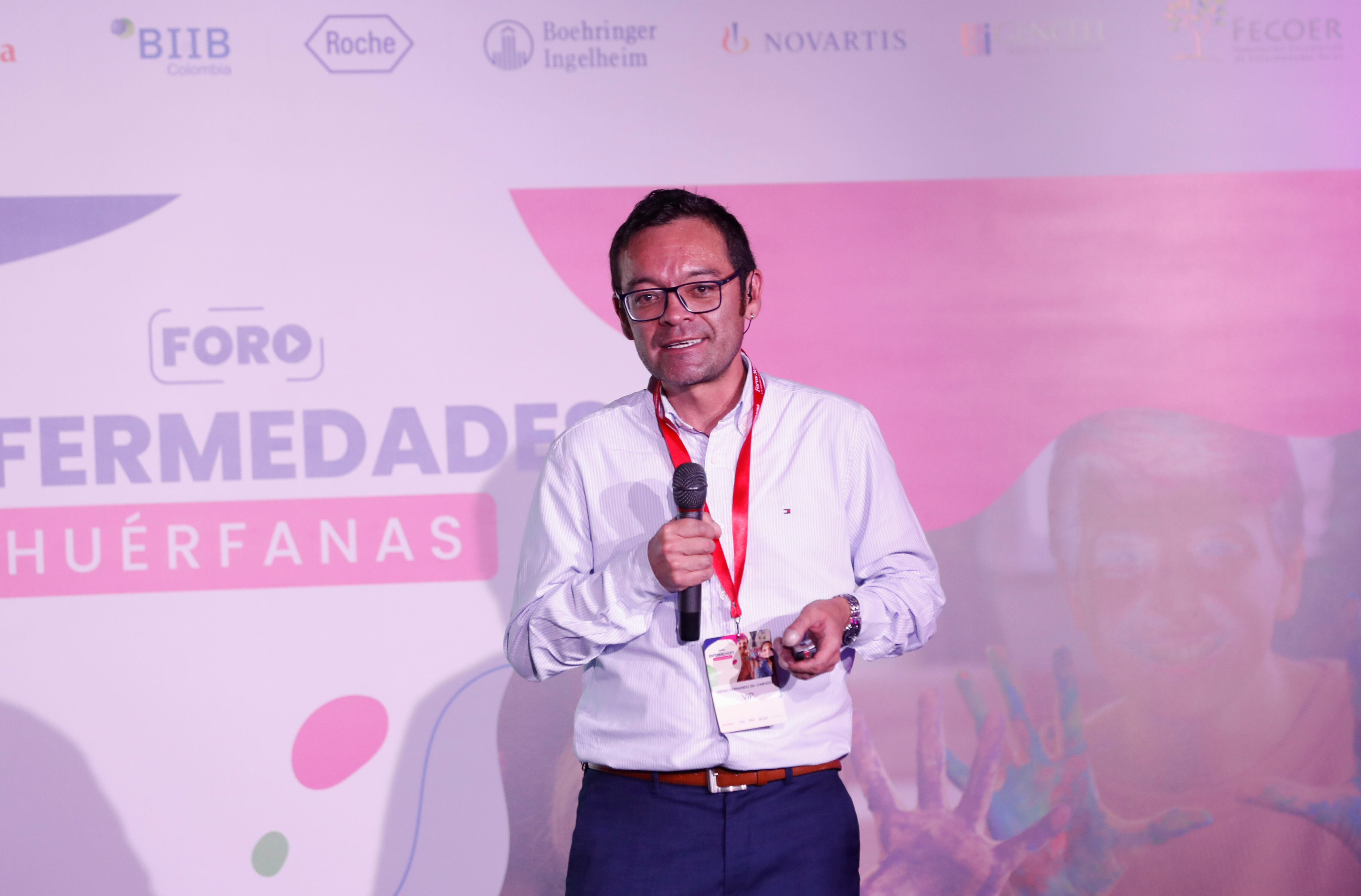 “Los pacientes piden ser escuchados y participar activamente en la toma de decisiones sobre políticas públicas de salud”. Diego Fernando Gil, director ejecutivo de la Federación Colombiana de Enfermedades Raras (Fecoer).