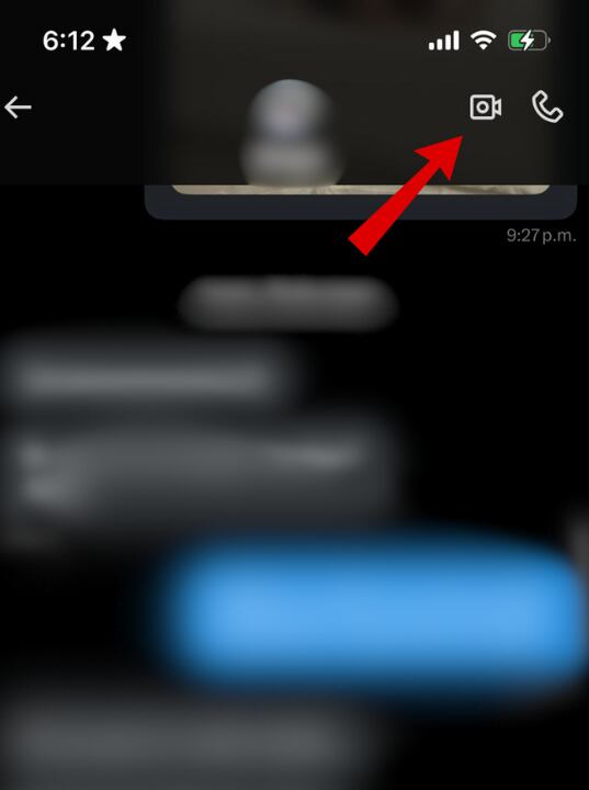 Elon Musk anuncia llamadas y cifrado en X para enfrentar a WhatsApp.