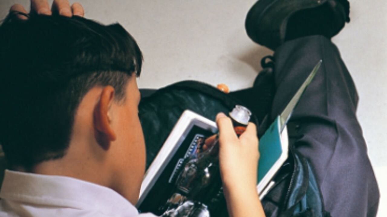 En Colombia los jóvenes se inician en el consumo de alcohol en promedio a los 12 años.